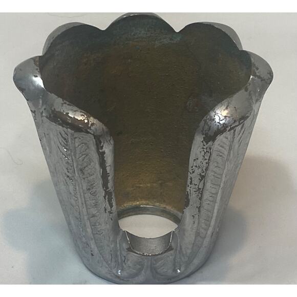 4 Vintage Cast Iron FISH DOLPHIN MOTIF Fence Post Tops - Picture 8 of 16